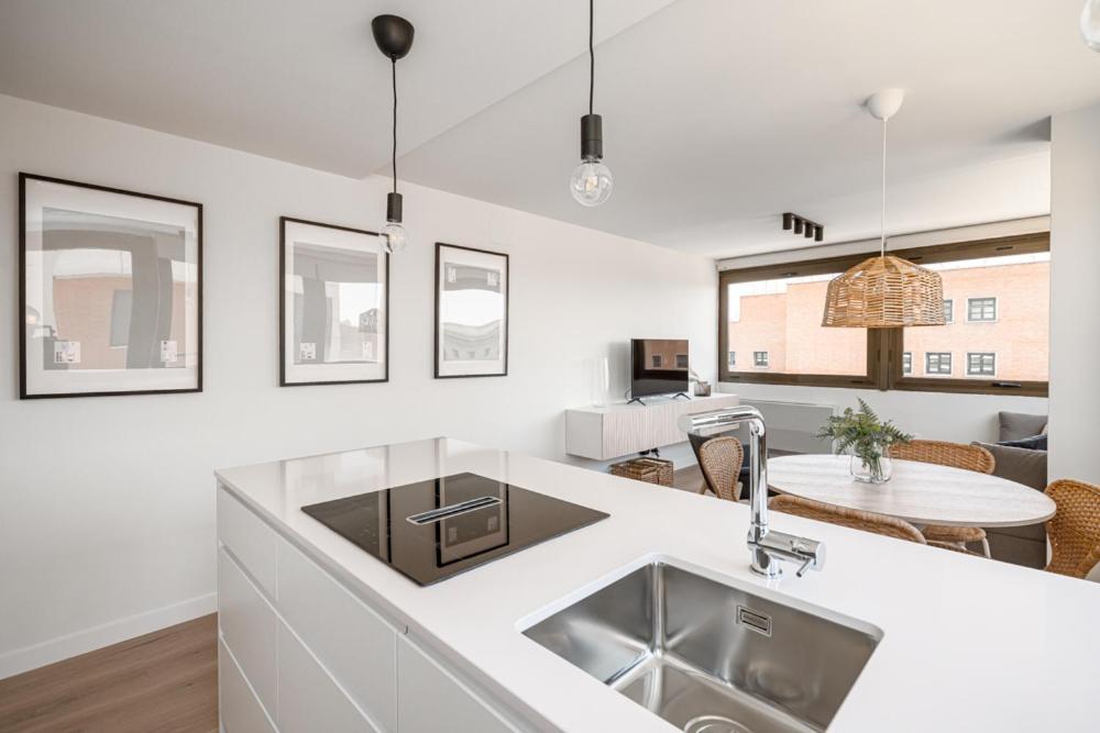 Bernabeu Nuevos Ministerios Apartment Мадрид Екстериор снимка