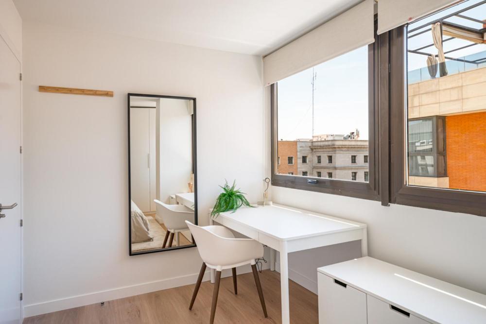 Bernabeu Nuevos Ministerios Apartment Мадрид Екстериор снимка