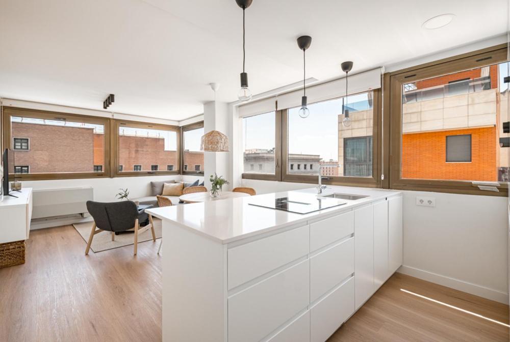 Bernabeu Nuevos Ministerios Apartment Мадрид Екстериор снимка